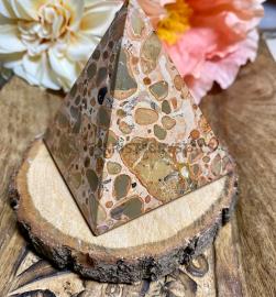 Jaspis leopardí pyramída 6cm